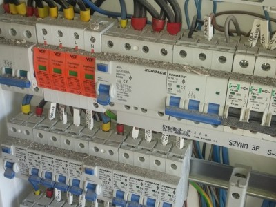 instalacje elektryczne i montaż urządzeń 02